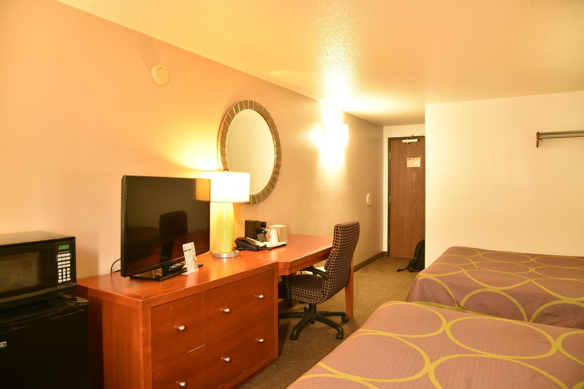 Super 8 By Wyndham Rapid City Rushmore Rd Esterno foto